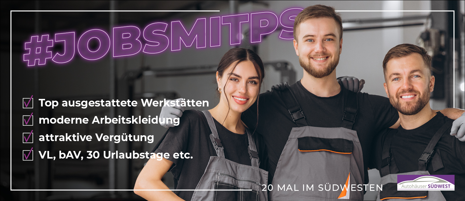 Autozentrum Acker Mitarbeiter Teambild vor einem grünem Auto